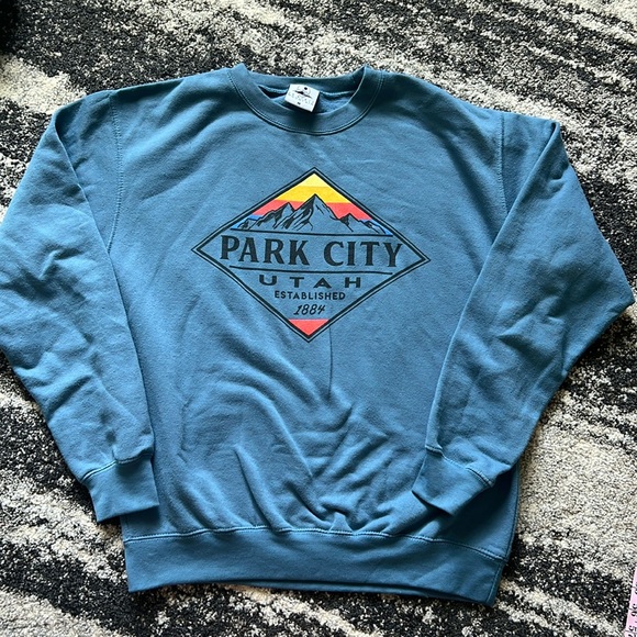 Patagonia inspired Park City Utah Crewneck - Picture 1 of 7